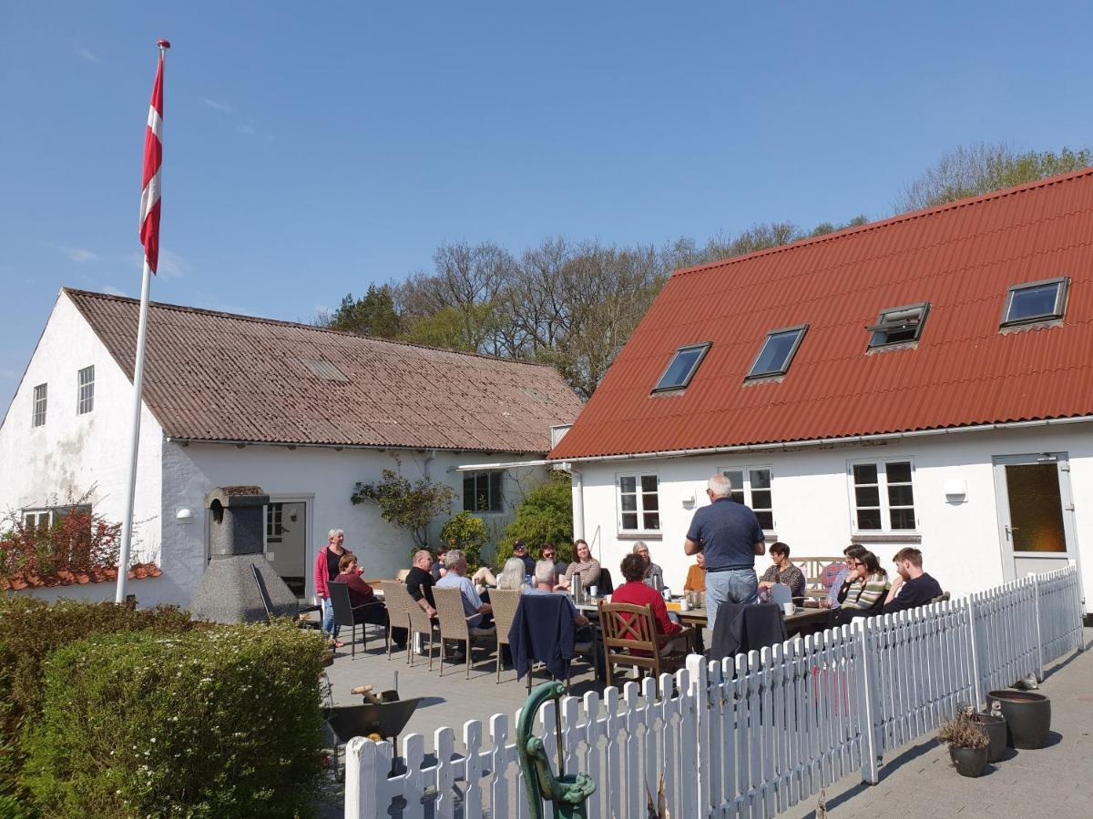 Feriestedet Skovly Klemensker Exterior foto